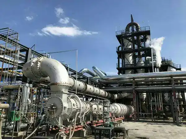 Carbon black production plant with industrial process equipment